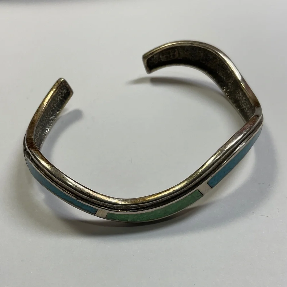 Sterling Silver Coleman & Co. Turquoise Inlay Bracelet. . 2.25” across - Picture 8 of 9